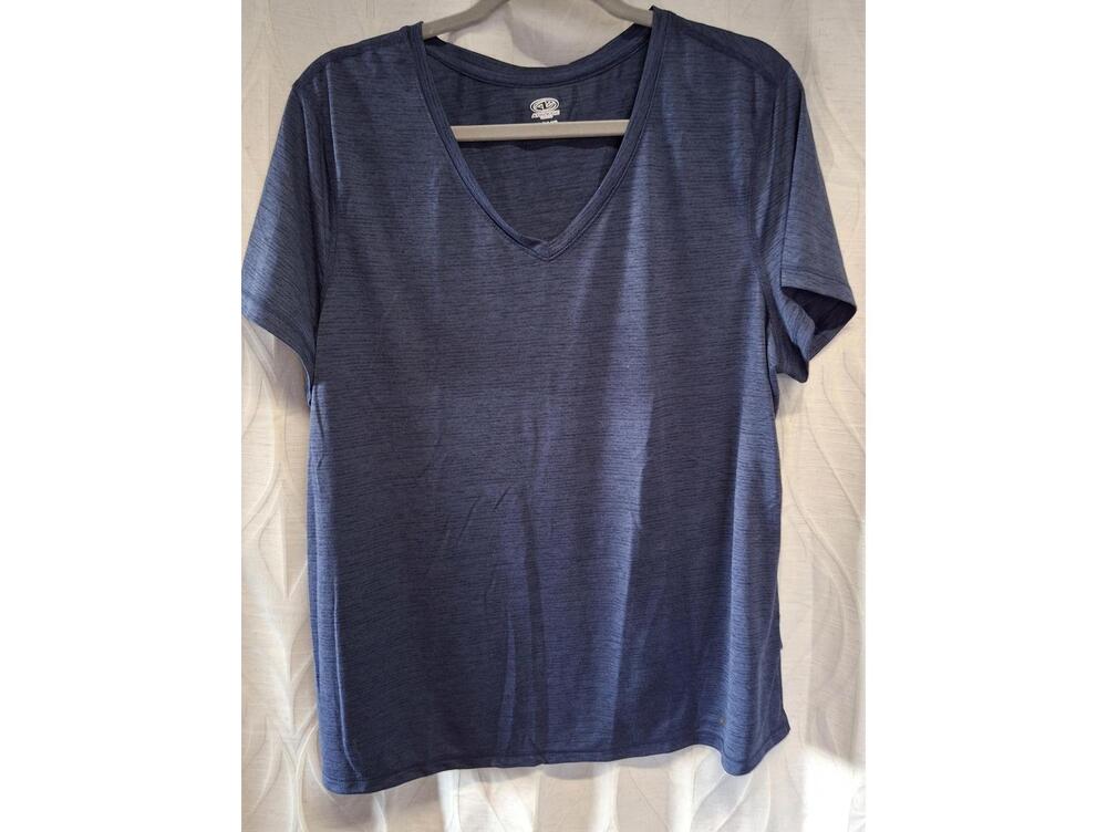 Stylish V-Neck Workout Tee - Comfortable Performance Top